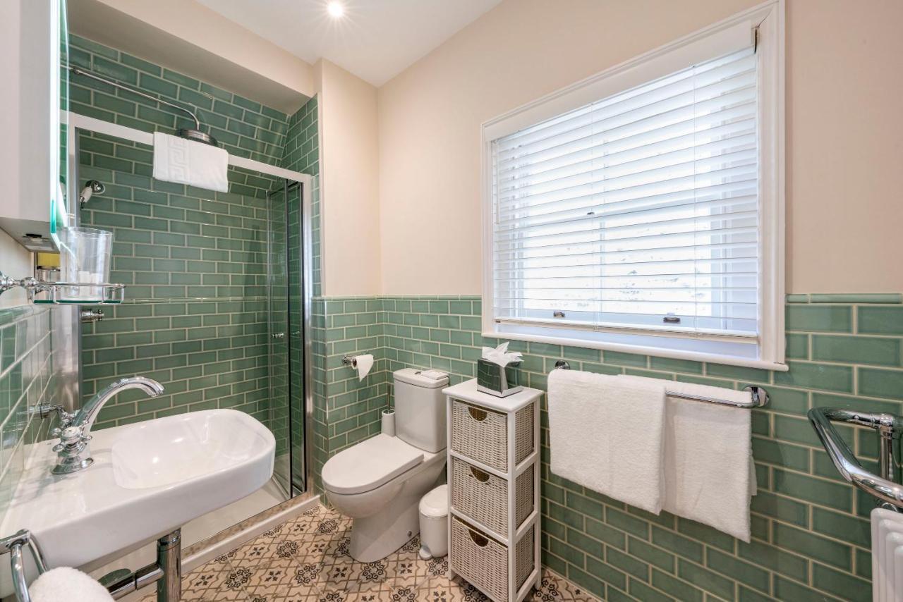 Hotel Eight Bath Exterior foto