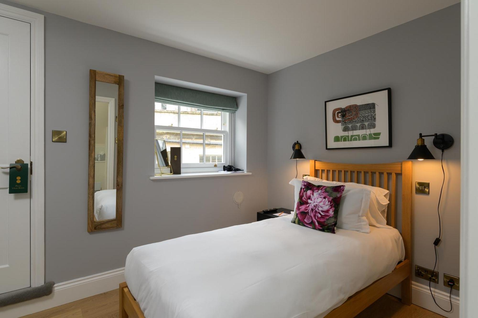 Hotel Eight Bath Exterior foto